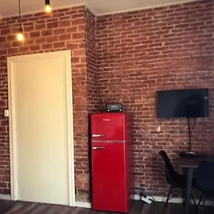 https://queens-beachhouse.zandvoort-hotels.com